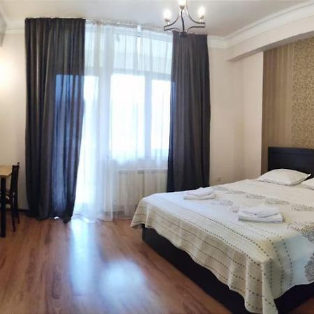 1 Bedroom Unit With Patio Tbilisi ภายนอก รูปภาพ